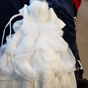 White wedding strapless dress